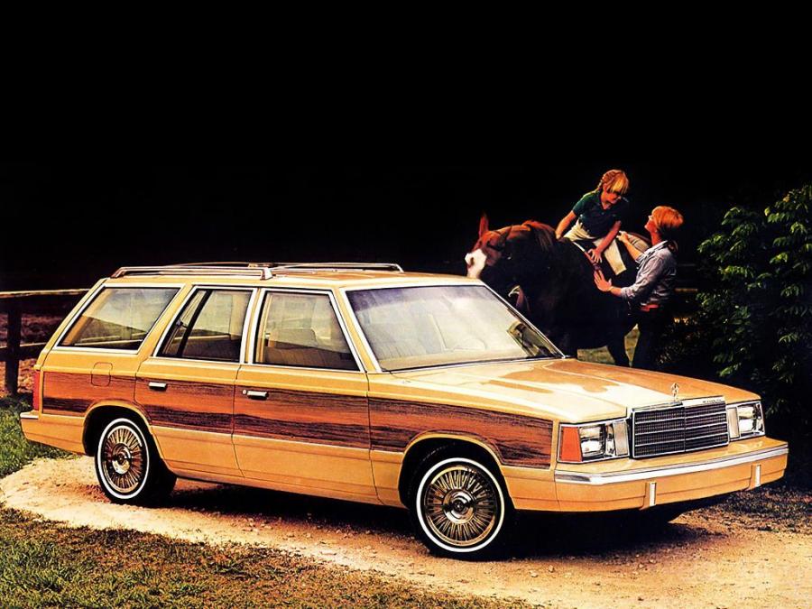  Plymouth Reliant Station Wagon 1982 года  (фото 1 из 1)